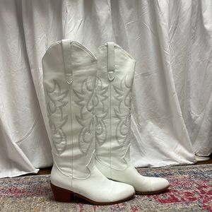 Knee high white cowgirl boots